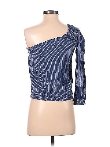 American Eagle Outfitters 3/4 Sleeve Top (view 2)