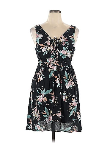 Taylor & Sage Casual Dress (view 1)