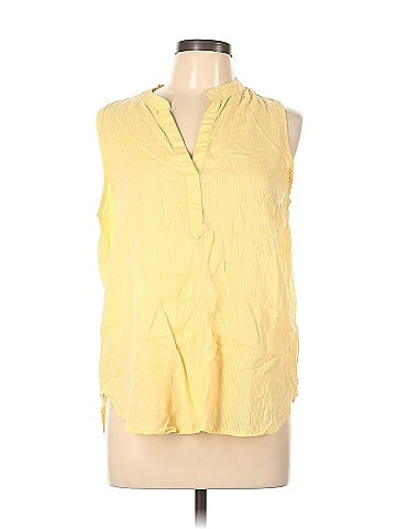 Velvet Heart Sleeveless Button-Down Shirt (view 1)