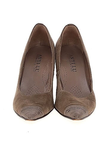 Anyi Lu Heels (view 2)