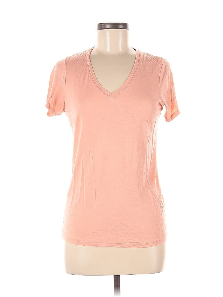 Click to view more detailed imagery on our partner's website Pre-owned Uniqlo Short Sleeve T-shirt