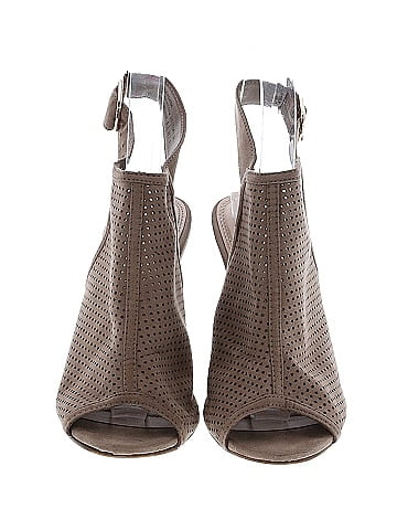 Kelly & Katie Heels (view 2)