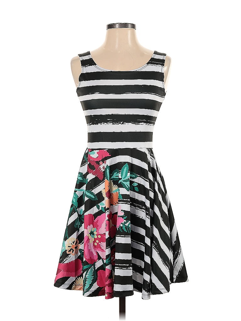 COWCOW Graphic Stripes Black Casual Dress Size S - photo 1