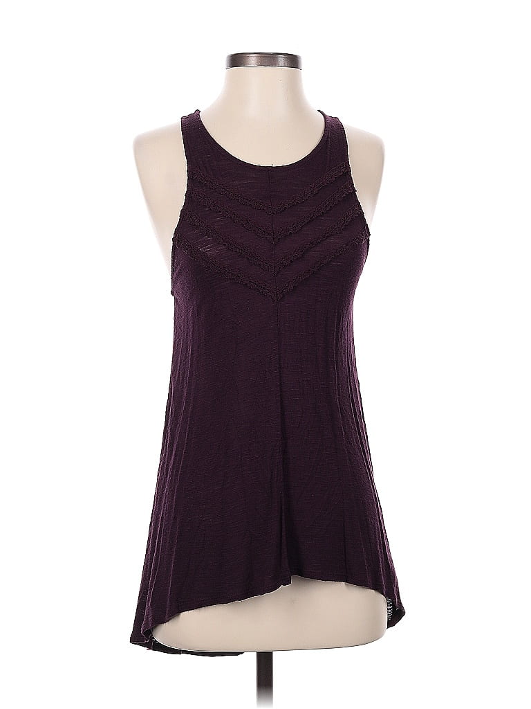 Click to view more detailed imagery on our partner's website Pre-owned Painted Threads Sleeveless Top Burgundy Halter Neckline Tops
