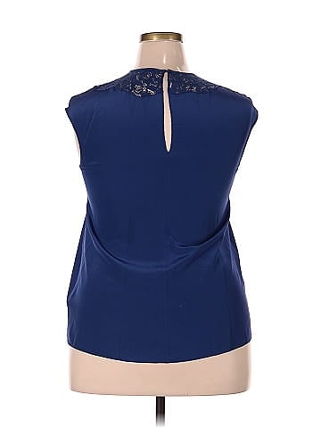 Uterque Sleeveless Blouse (view 2)