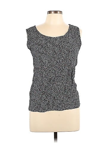 Momentum Sleeveless Top (view 1)