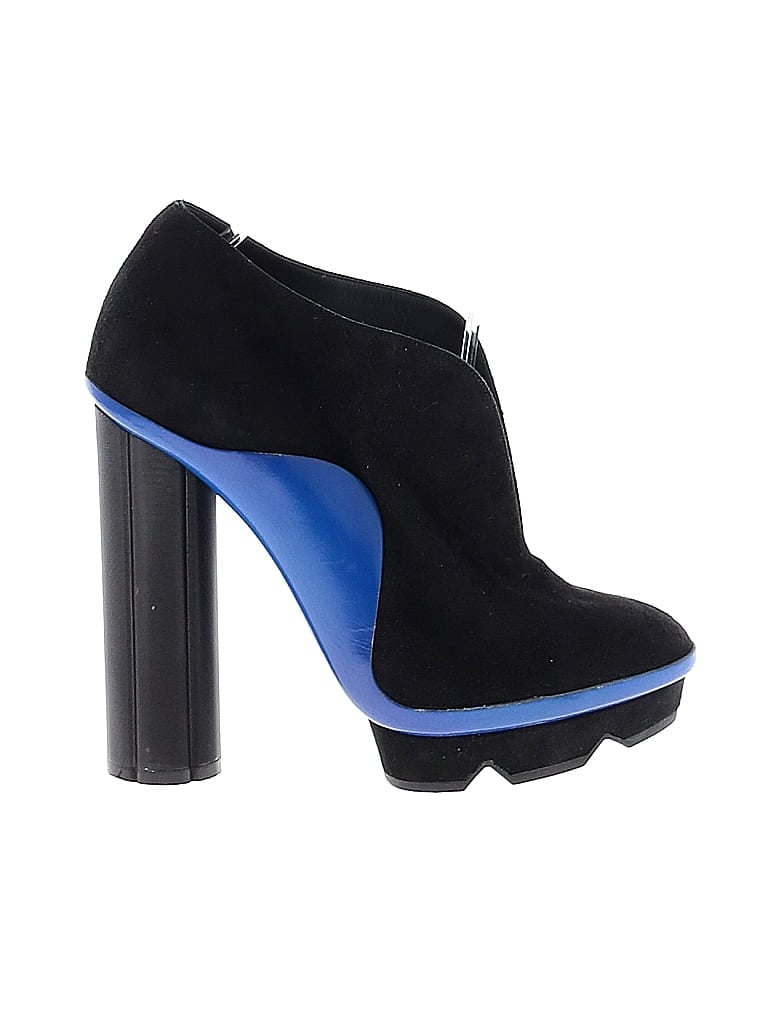 Pre-owned Ferragamo Ankle Boots In Black
