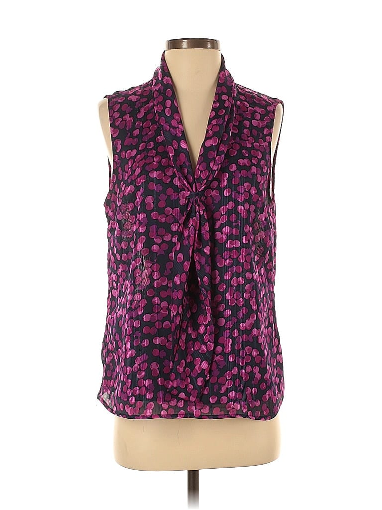 Click to view more detailed imagery on our partner's website Pre-owned Tahari By Asl Sleeveless Blouse