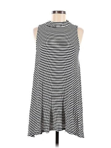 Lyss Loo Casual Dress (view 1)
