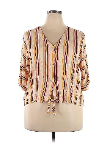 LUQ 3/4 Sleeve Blouse (view 1)