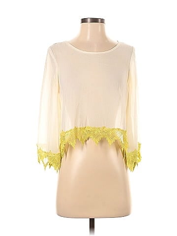 One Rad Girl by Dress the Population 3/4 Sleeve Blouse (view 1)