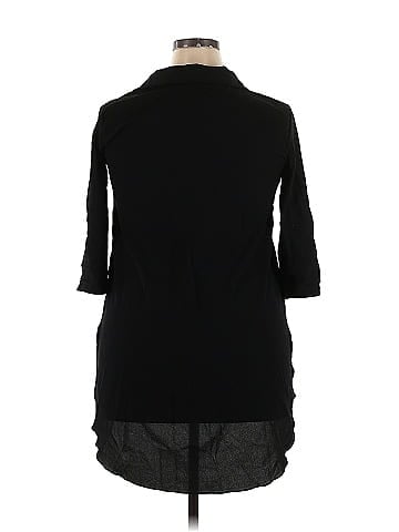 Oiselle 3/4 Sleeve Blouse (view 2)