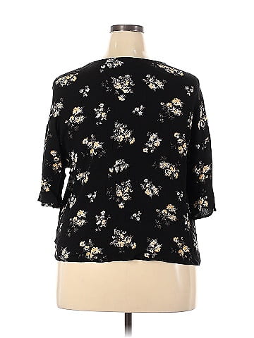 LUQ Short Sleeve Blouse (view 2)
