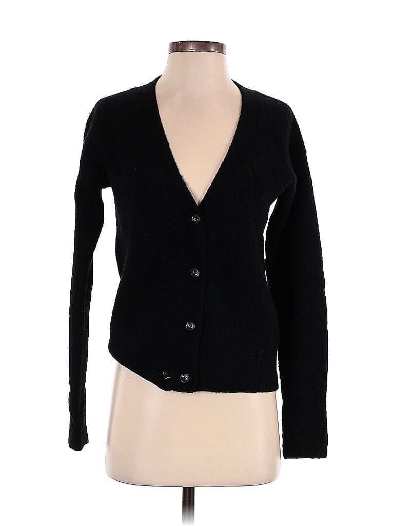 Click to view more detailed imagery on our partner's website Pre-owned Vineyard Vines Wool Cardigan Sweater