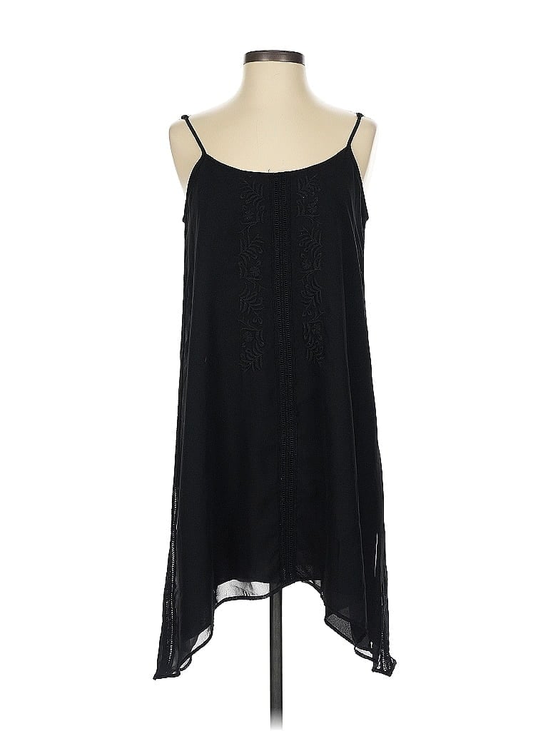 Click to view more detailed imagery on our partner's website Pre-owned Bcbgeneration Casual Dress