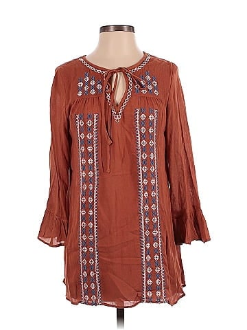 En Creme 3/4 Sleeve Blouse (view 1)