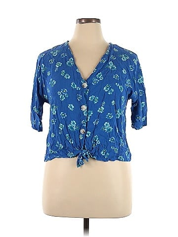 LUQ Short Sleeve Blouse (view 1)