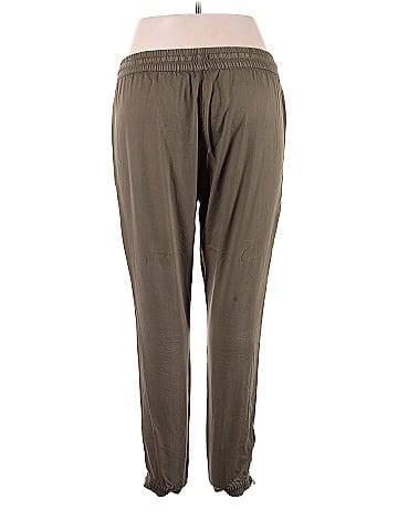 Signature Studio Casual Pants (view 2)