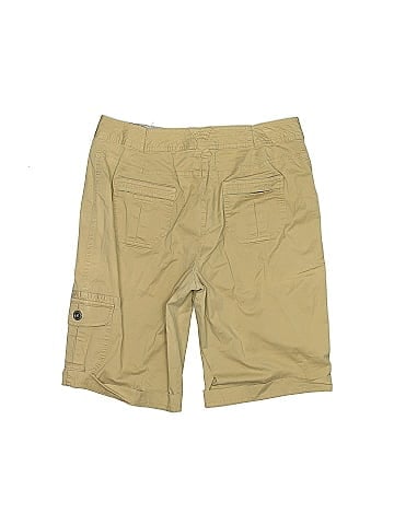 Hannah Khakis (view 2)