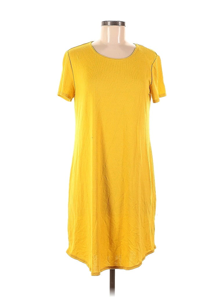 Click to view more detailed imagery on our partner's website Pre-owned Catherine Malandrino Casual Dress