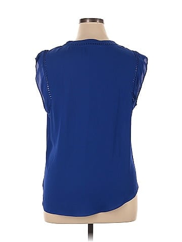 Hawthorne Sleeveless Blouse (view 2)
