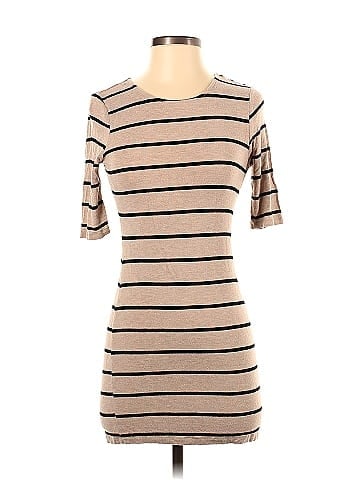 Suzy Shier Casual Dress (view 1)