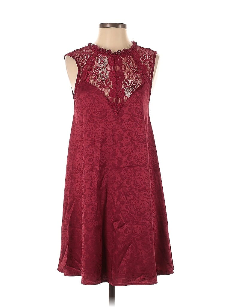 Click to view more detailed imagery on our partner's website Pre-owned Lulus Cocktail Dress