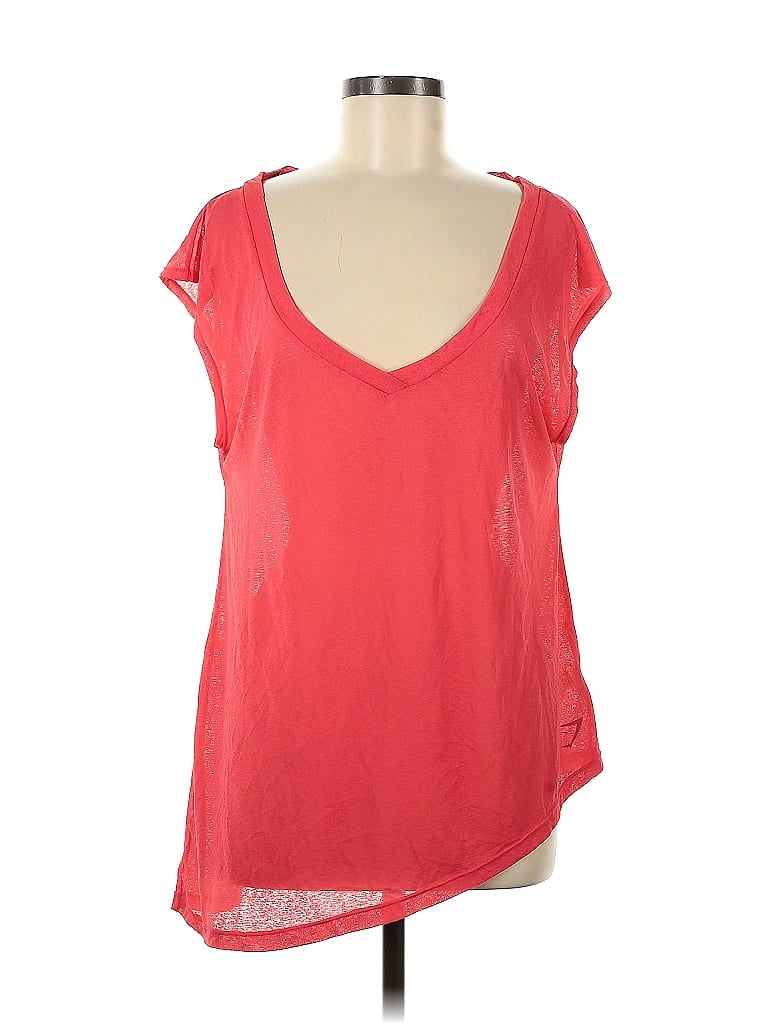 Click to view more detailed imagery on our partner's website Pre-owned Gymshark Short Sleeve Top Red Scoop Neck Tops