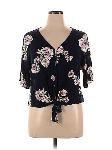 LUQ Short Sleeve Blouse (view 1)
