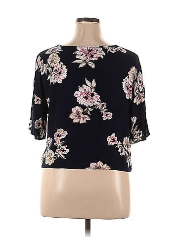 LUQ Short Sleeve Blouse (view 2)