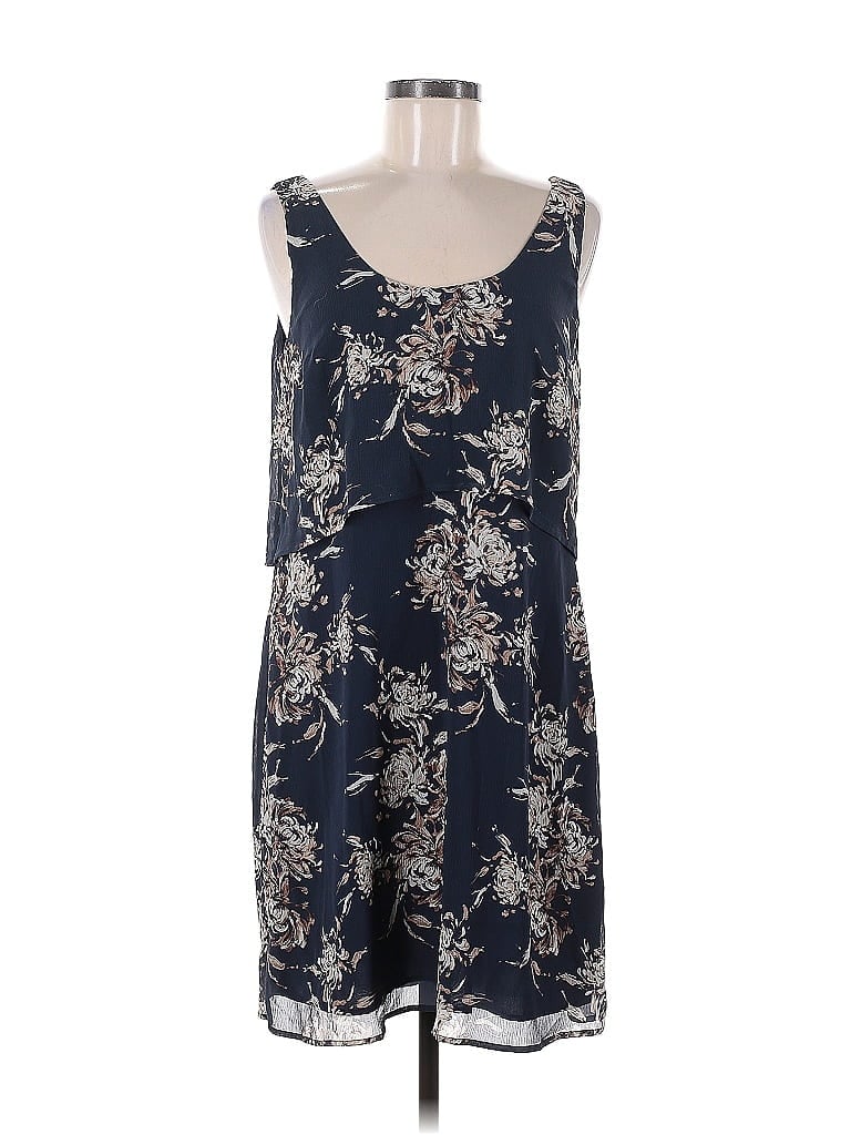 Click to view more detailed imagery on our partner's website Pre-owned Garnet Hill Casual Dress