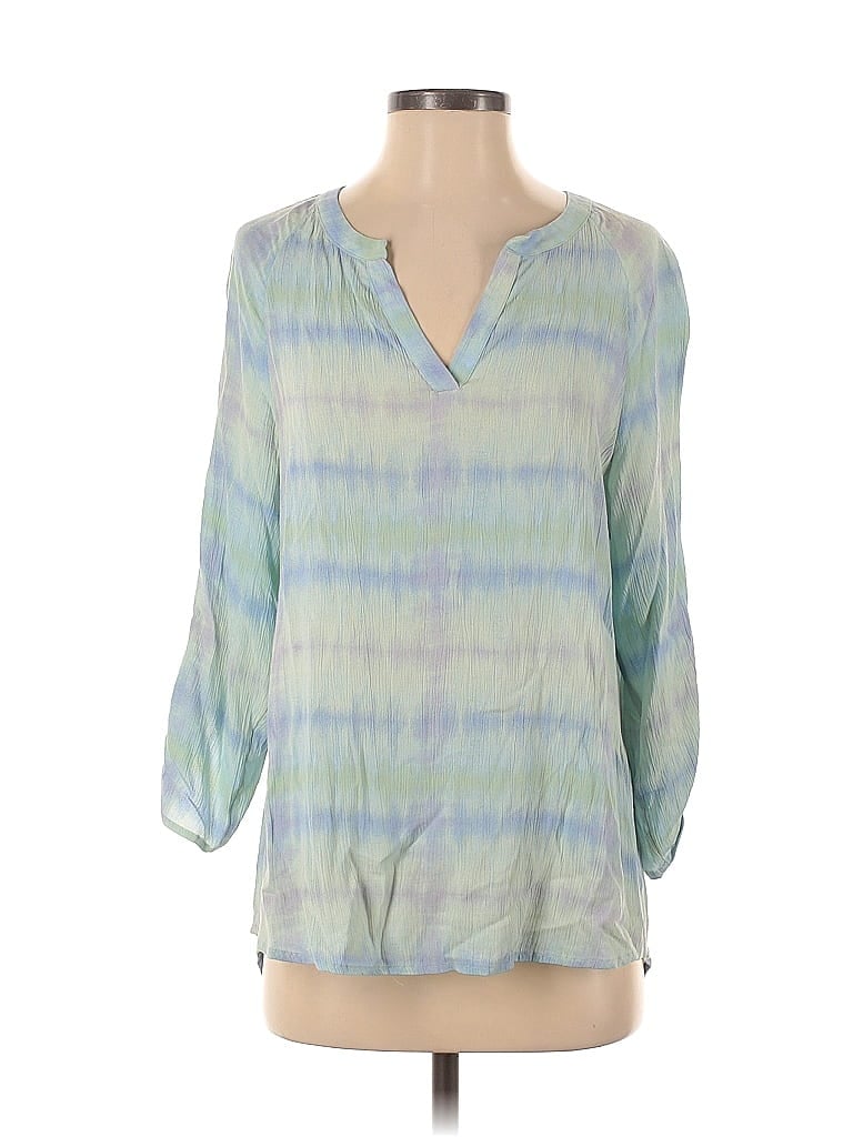 Click to view more detailed imagery on our partner's website Pre-owned Chico's 3/4 Sleeve Blouse