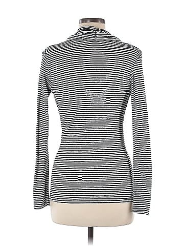 Hidden Lotus Long Sleeve Top (view 2)