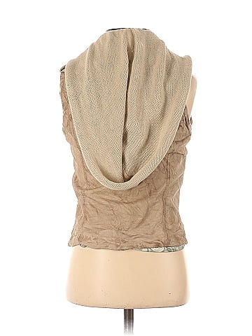 Doma Vest (view 2)