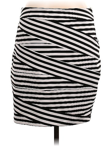 Express Outlet Casual Skirt (view 2)