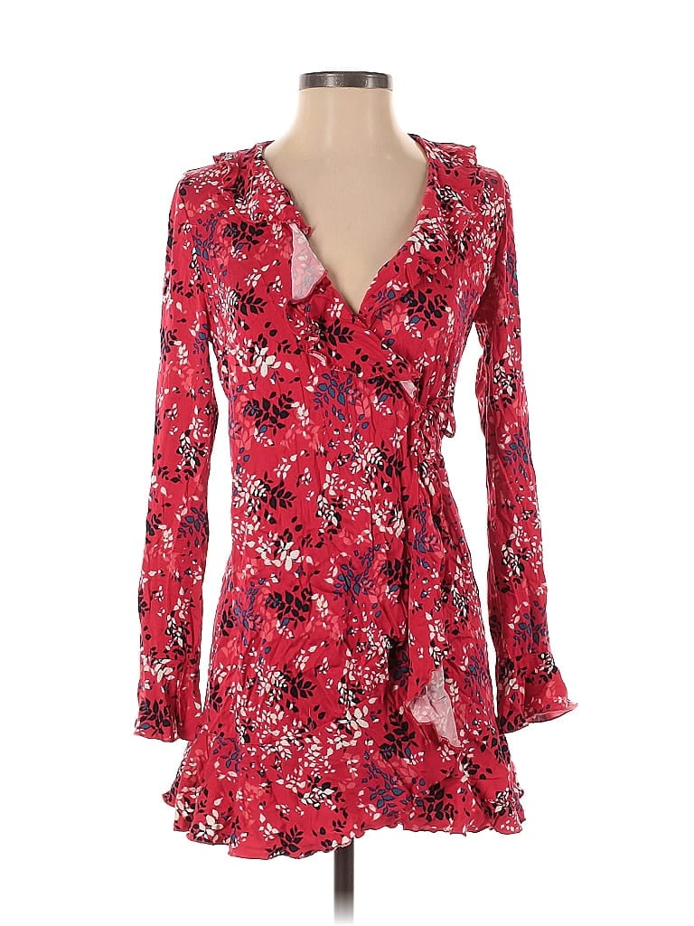 Click to view more detailed imagery on our partner's website Pre-owned Urban Outfitters Kimono