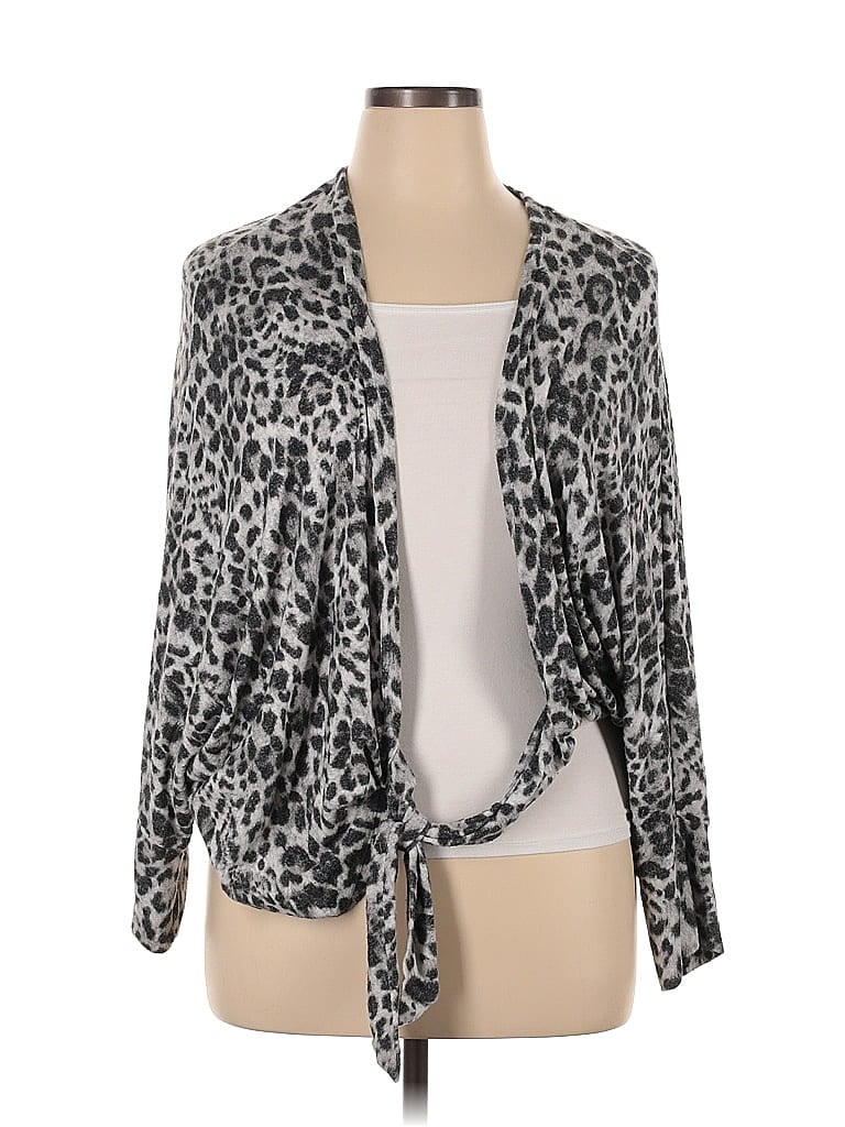 Click to view more detailed imagery on our partner's website Pre-owned Chico's Cardigan Sweater