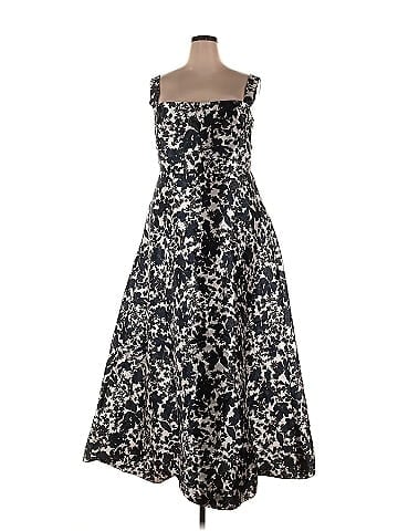 ML Monique Lhuillier Back Bow Gown (view 1)
