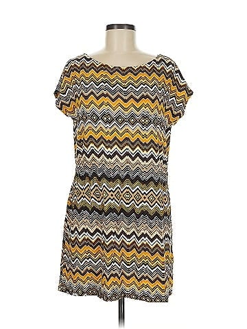 Isle Apparel Casual Dress (view 1)
