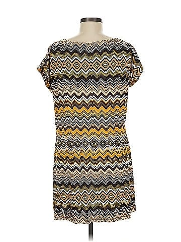 Isle Apparel Casual Dress (view 2)