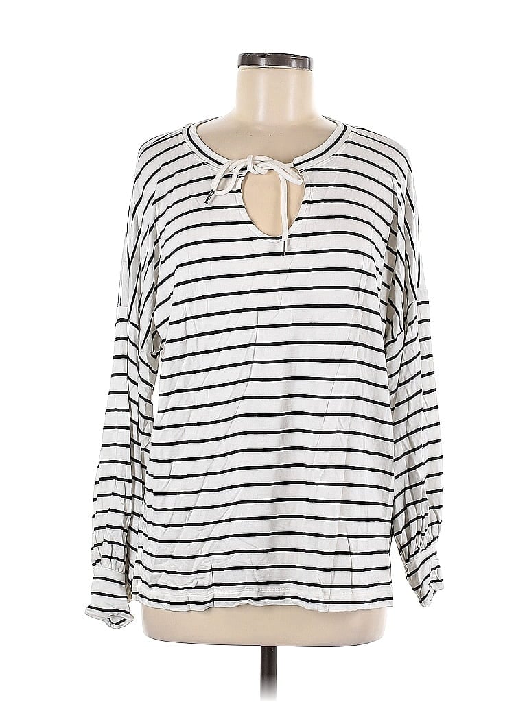 Click to view more detailed imagery on our partner's website Pre-owned Cabi Long Sleeve T-shirt In White