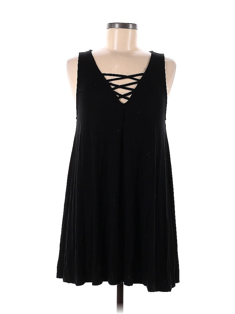 Click to view more detailed imagery on our partner's website Pre-owned Forever 21 Casual Dress In Black