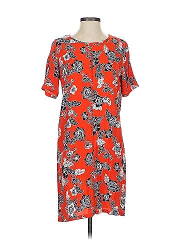 Minimum Casual Dress (view 1)