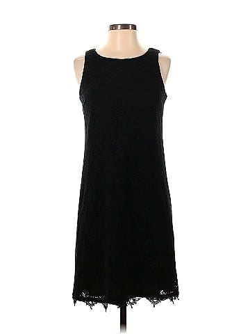 Liz Lange Casual Dress (view 1)