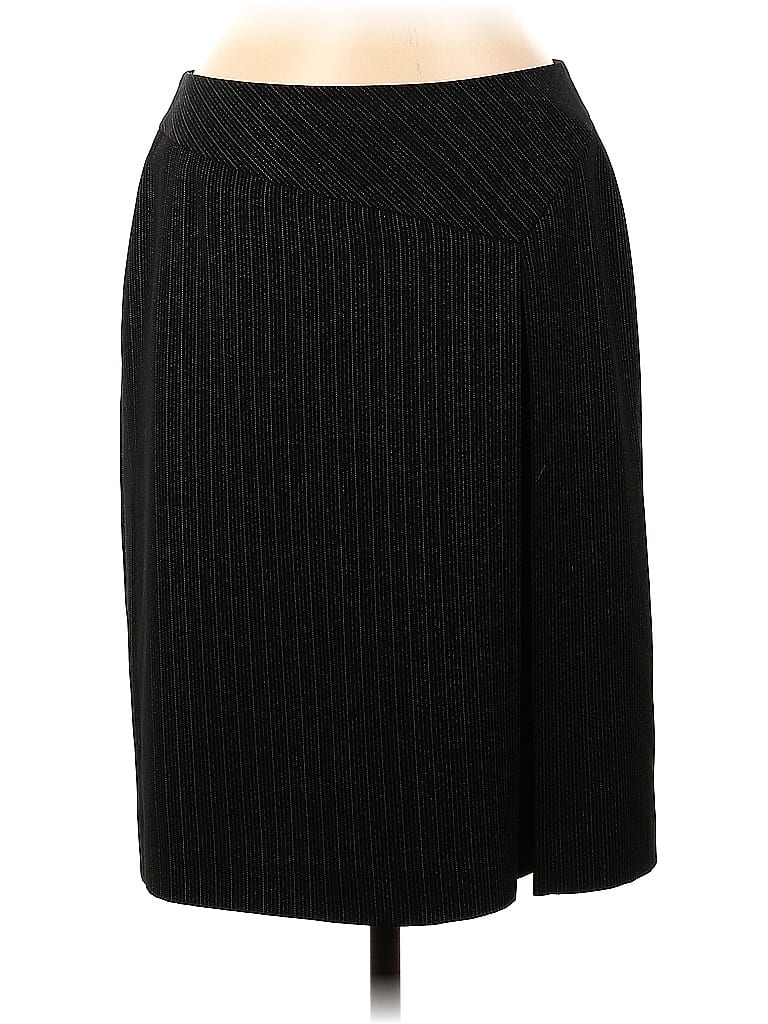 Click to view more detailed imagery on our partner's website Pre-owned Caslon Casual Skirt In Black
