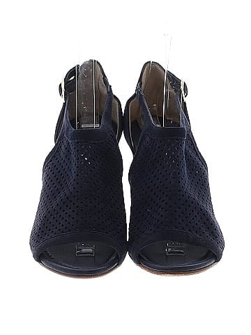 Anyi Lu Heels (view 2)