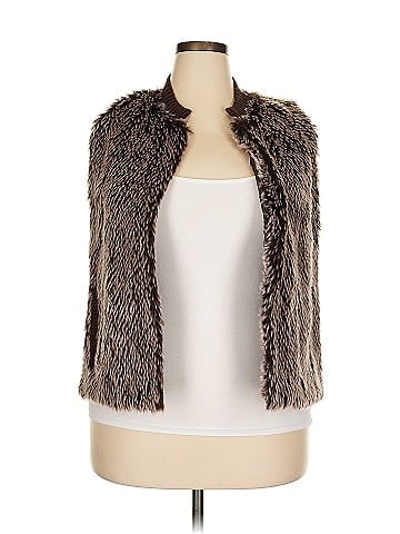Sag Harbor Faux Fur Vest (view 1)
