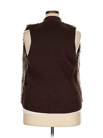 Sag Harbor Faux Fur Vest (view 2)