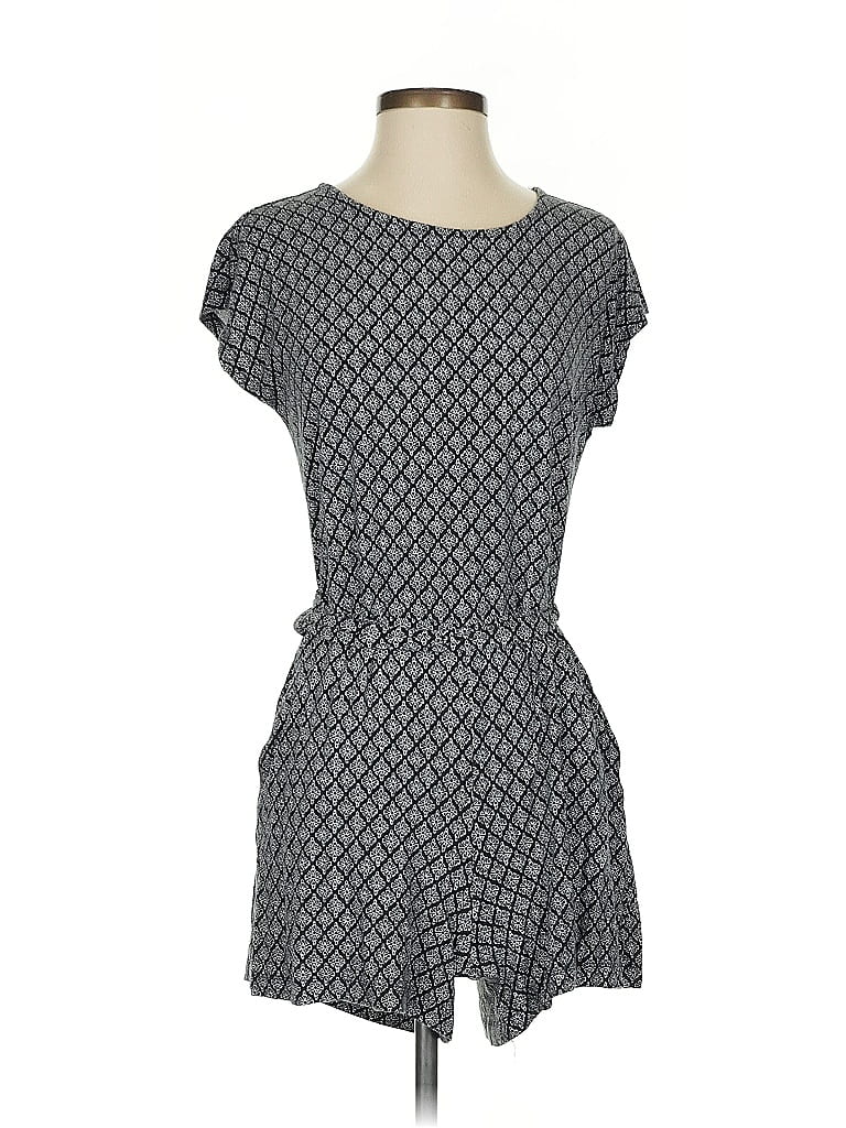 Pre-owned Old Navy Romper In Gray