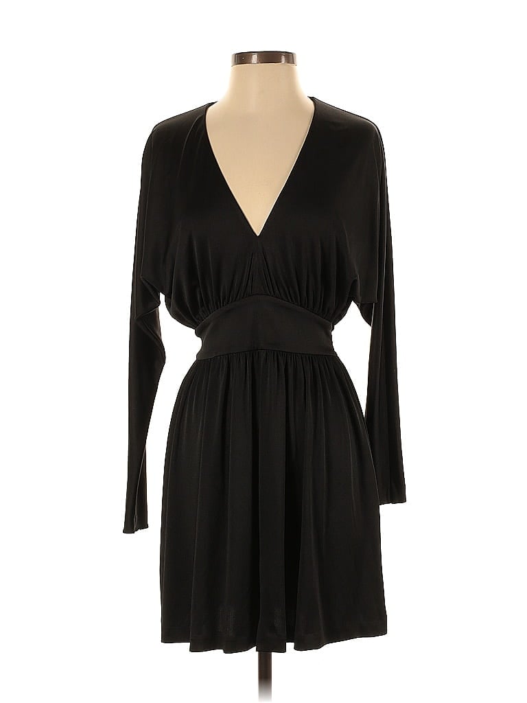 Click to view more detailed imagery on our partner's website Pre-owned Halston Heritage Cocktail Dress In Black